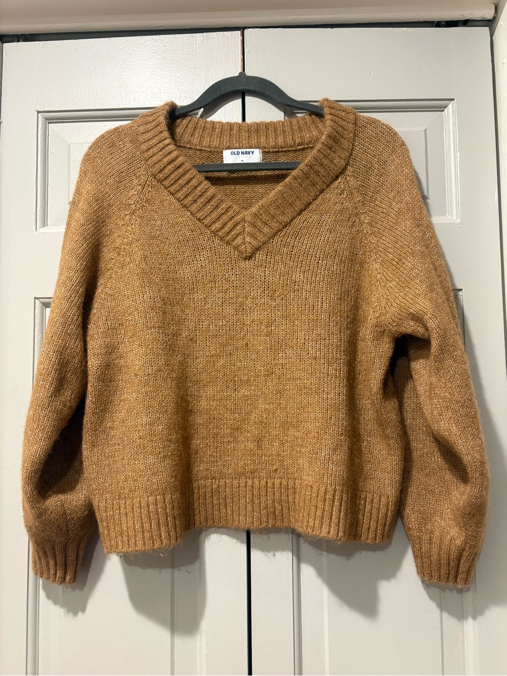 Old Navy Women's Camel/Tan V-Neck Pullover Sweater